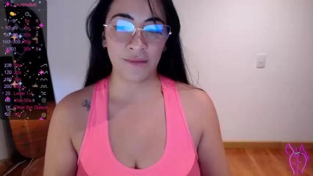 Image 4 of ari_ferrarii Stream on Chaturbate on 16 months ago