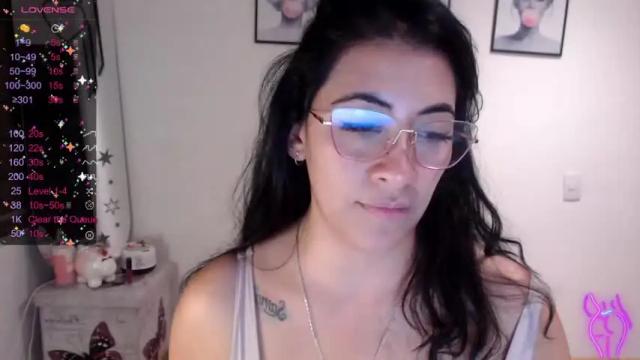 Image 7 of ari_ferrarii Stream on Chaturbate on 13 months ago