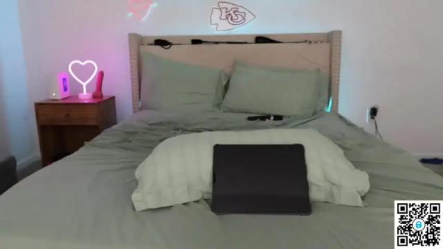 Image 4 of ari_lovexo Stream on Chaturbate on 2 months ago