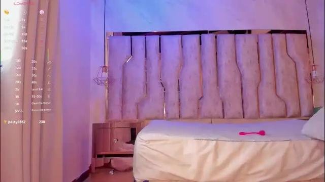 Image 4 of ari_monet Stream on Chaturbate on 1 month ago