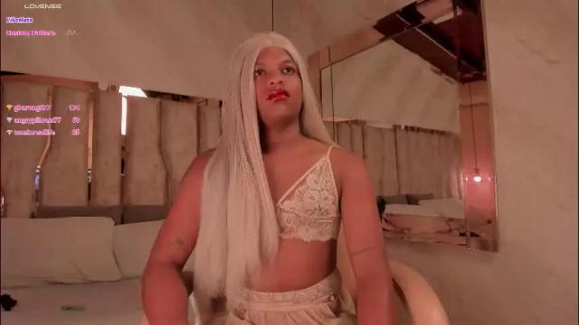 Image 2 of ari_monet Stream on Chaturbate on 28 days ago