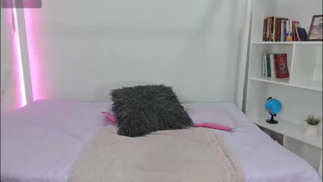 Image 12 of ari_rossee_ Stream on Chaturbate on 1 month ago