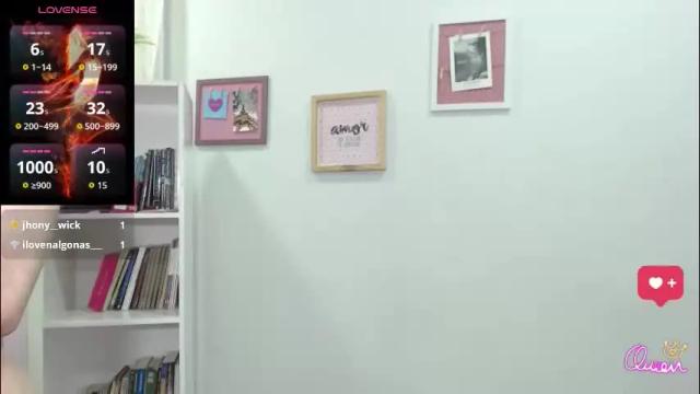 Image 12 of ari_rossee_ Stream on Chaturbate on 6 days ago