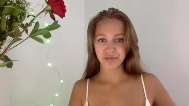 Image 3 of ari_starry Stream on Chaturbate on 25 months ago