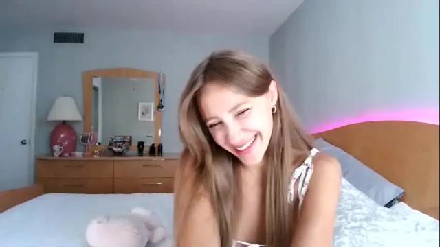 Image 3 of ari_starry Stream on Chaturbate on 24 months ago