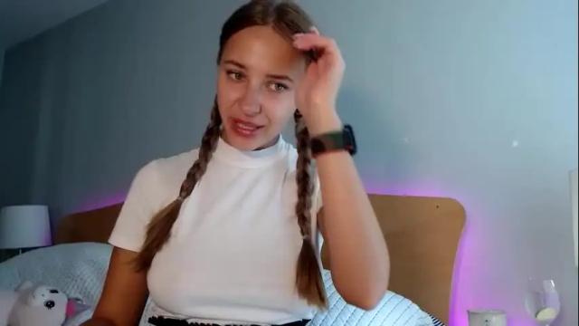 Image 2 of ari_starry Stream on Chaturbate on 24 months ago