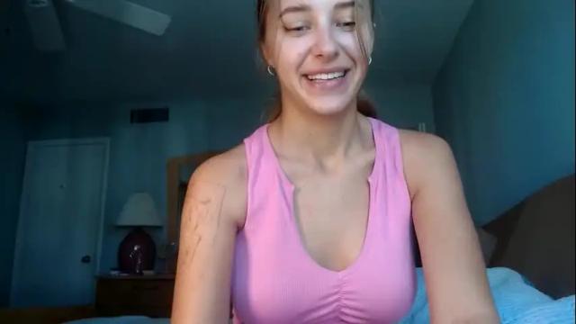 Image 2 of ari_starry Stream on Chaturbate on 23 months ago