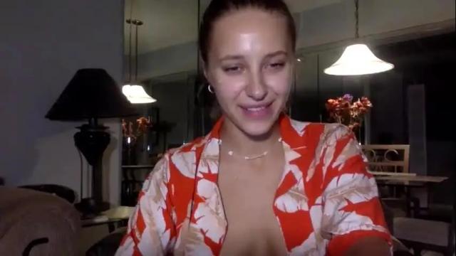 Image 11 of ari_starry Stream on Chaturbate on 23 months ago