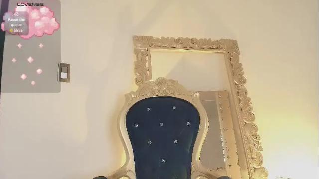 Image 3 of ari_sunshine Stream on Chaturbate on 1 month ago