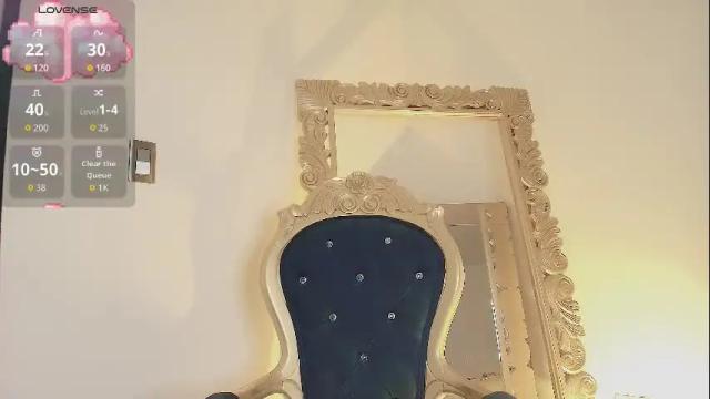Image 4 of ari_sunshine Stream on Chaturbate on 1 month ago