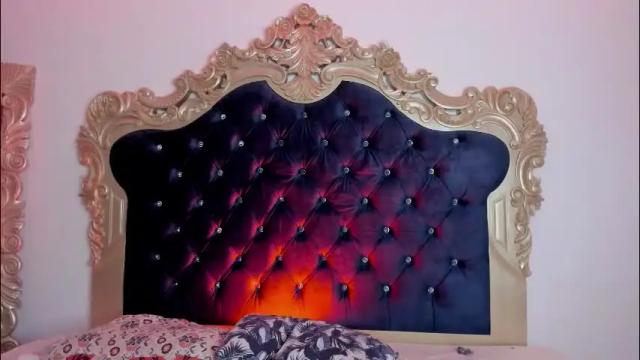 Image 2 of ari_sunshine Stream on Chaturbate on 1 month ago