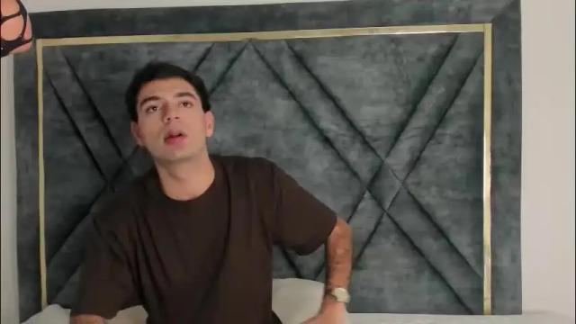 Image 4 of ari_sunshine Stream on Chaturbate on 1 month ago