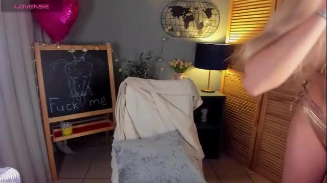 Image 2 of aria69stars Stream on Chaturbate on 4 months ago