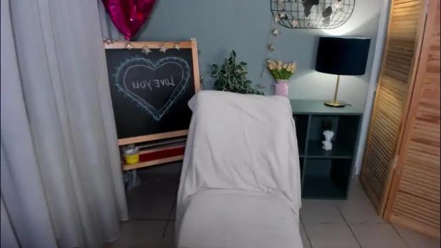 Image 3 of aria69stars Stream on Chaturbate on 23 days ago