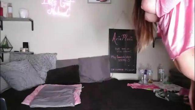 Image 4 of aria__marie Stream on Chaturbate on 2 months ago