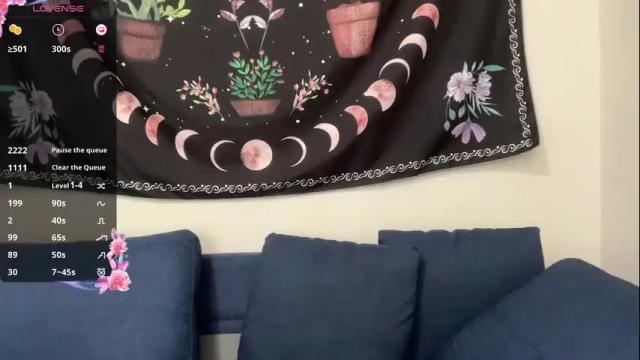 Image 3 of aria_fields_ Stream on Chaturbate on 2 months ago