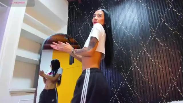 Image 11 of aria_millers_ Stream on Chaturbate on 22 days ago