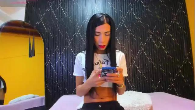 Image 2 of aria_millers_ Stream on Chaturbate on 22 days ago