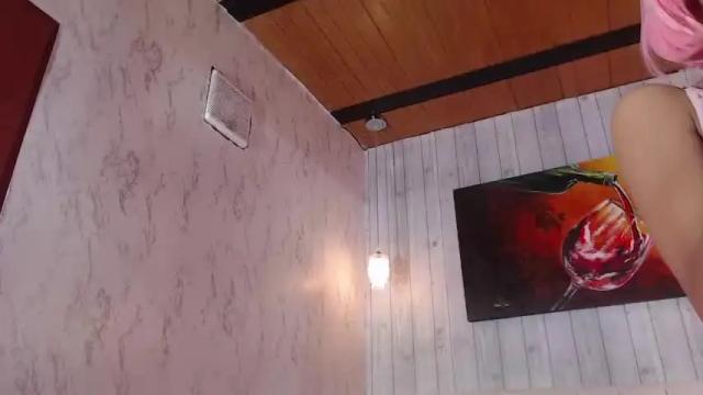 Image 2 of aria_petit Stream on Chaturbate on 15 months ago