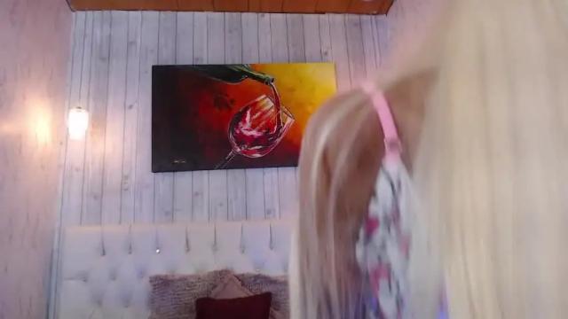 Image 11 of aria_petit Stream on Chaturbate on 14 months ago