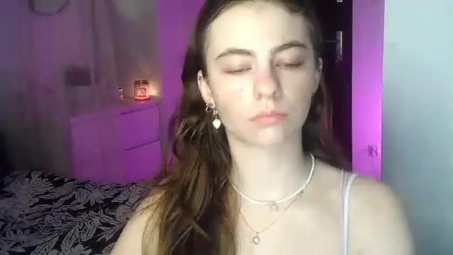 Image 3 of ariacreazy Stream on Chaturbate on 15 months ago