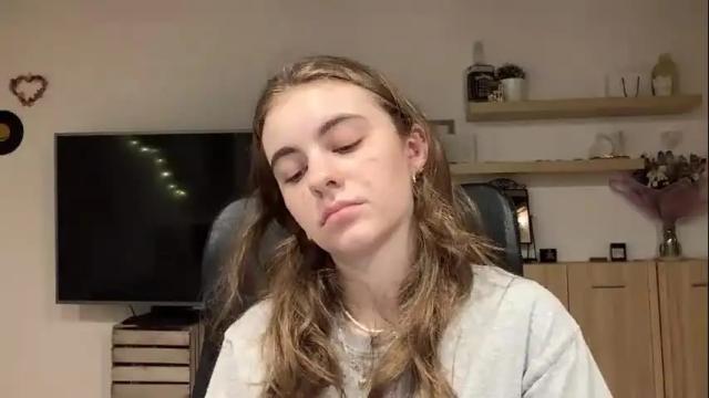 Image 10 of ariacreazy Stream on Chaturbate on 15 months ago