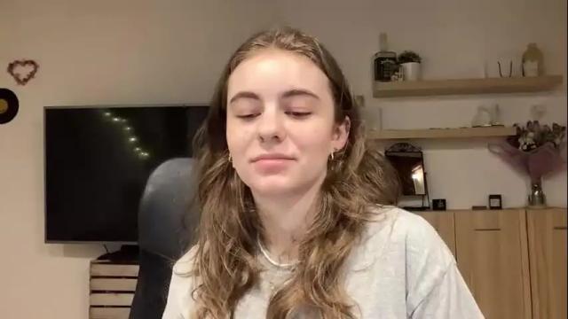 Image 7 of ariacreazy Stream on Chaturbate on 15 months ago