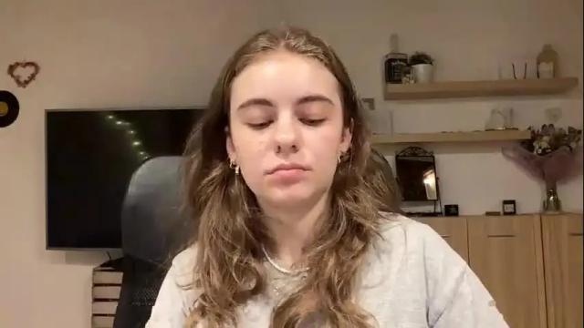 Image 8 of ariacreazy Stream on Chaturbate on 15 months ago