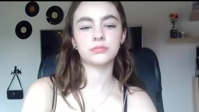 Image 2 of ariacreazy Stream on Chaturbate on 14 months ago