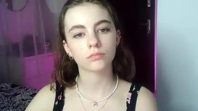 Image 3 of ariacreazy Stream on Chaturbate on 13 months ago