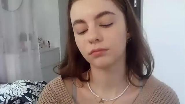 Image 3 of ariacreazy Stream on Chaturbate on 13 months ago