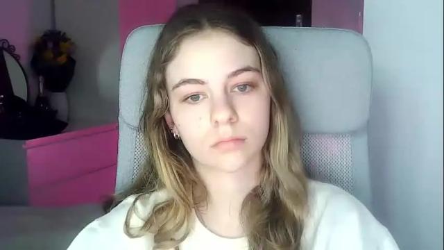 Image 4 of ariacreazy Stream on Chaturbate on 2 months ago