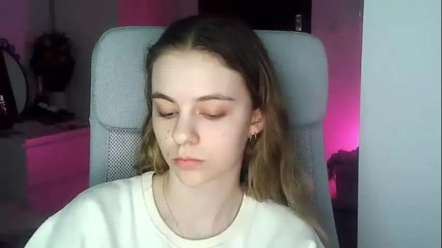 Image 12 of ariacreazy Stream on Chaturbate on 2 months ago