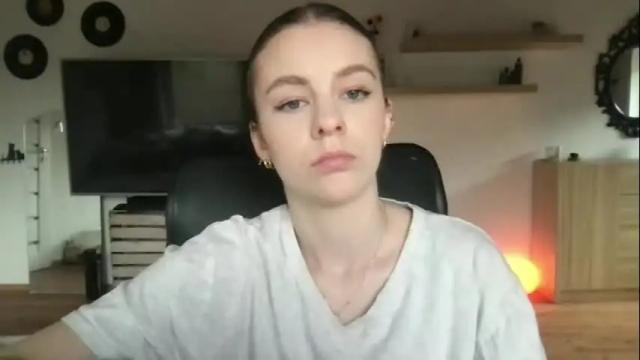 Image 2 of ariacreazy Stream on Chaturbate on 1 month ago