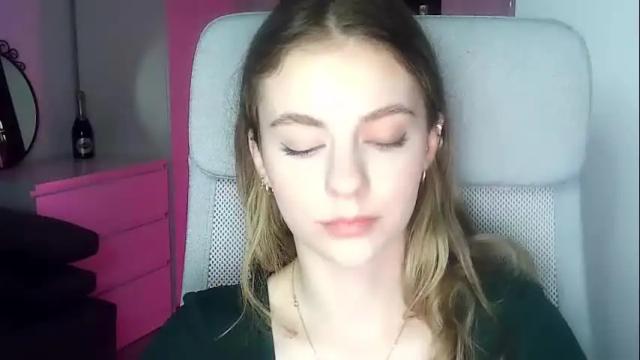 Image 3 of ariacreazy Stream on Chaturbate on 1 month ago