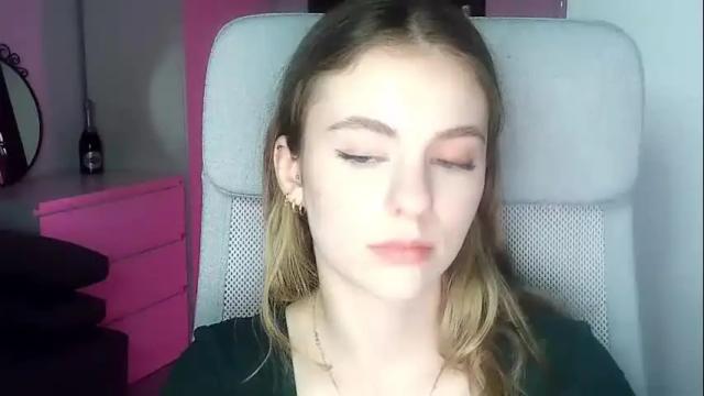 Image 4 of ariacreazy Stream on Chaturbate on 1 month ago