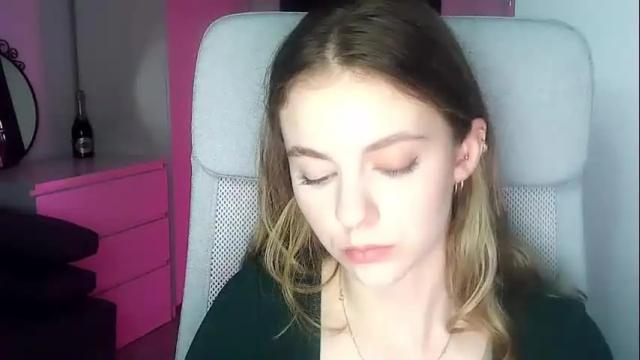 Image 7 of ariacreazy Stream on Chaturbate on 1 month ago