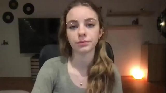 Image 2 of ariacreazy Stream on Chaturbate on 1 month ago