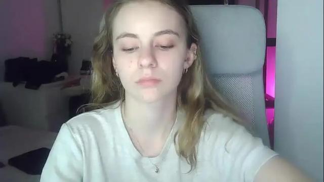 Image 3 of ariacreazy Stream on Chaturbate on 25 days ago
