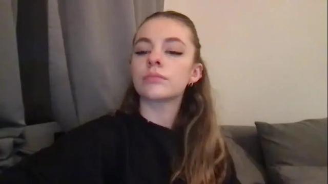 Image 3 of ariacreazy Stream on Chaturbate on 15 days ago