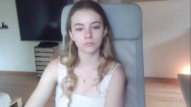 Image 12 of ariacreazy Stream on Chaturbate on 5 days ago