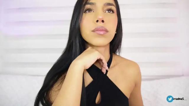 Image 2 of ariadna5 Stream on Chaturbate on 3 months ago