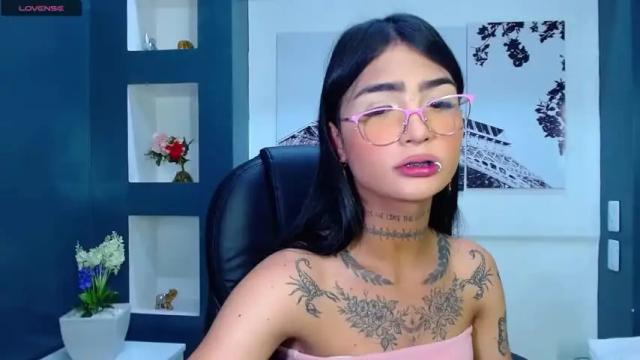Image 8 of ariadna_05 Stream on Chaturbate on 25 months ago