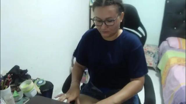 Image 4 of ariadna_6 Stream on Chaturbate on 7 days ago