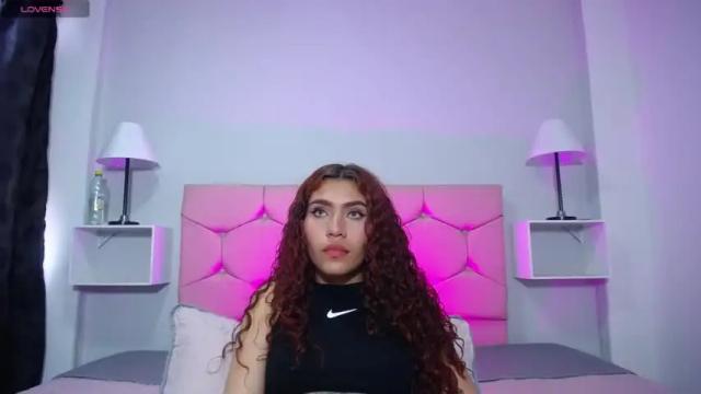 Image 4 of ariadna_tr Stream on Chaturbate on 14 months ago