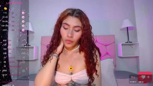 Image 3 of ariadna_tr Stream on Chaturbate on 13 months ago