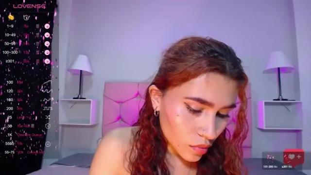 Image 2 of ariadna_tr Stream on Chaturbate on 13 months ago