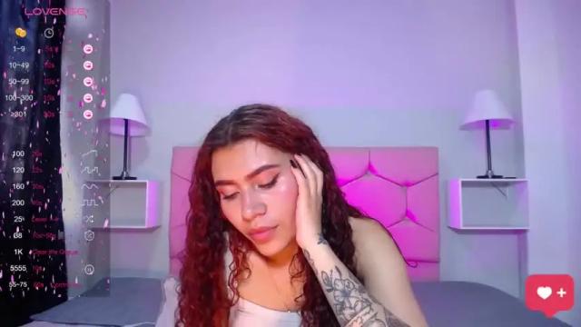 Image 4 of ariadna_tr Stream on Chaturbate on 13 months ago