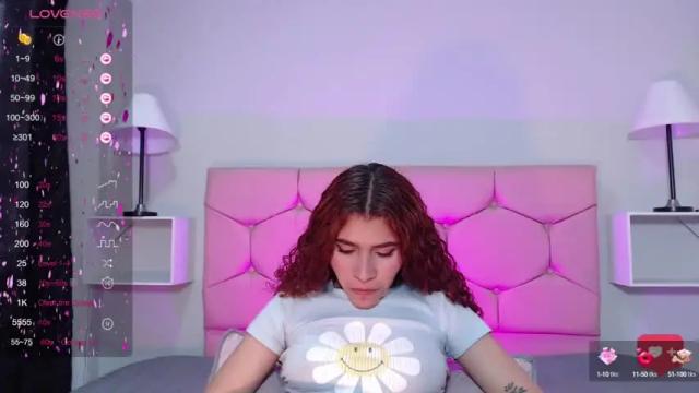 Image 3 of ariadna_tr Stream on Chaturbate on 13 months ago