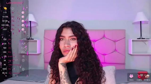 Image 11 of ariadna_tr Stream on Chaturbate on 13 months ago
